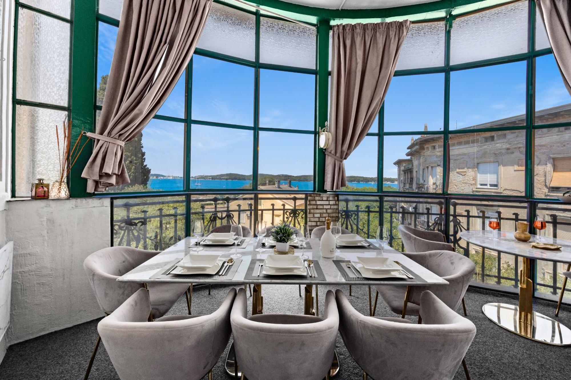 Villa Muenz Luxurious Residence Pula Exterior photo