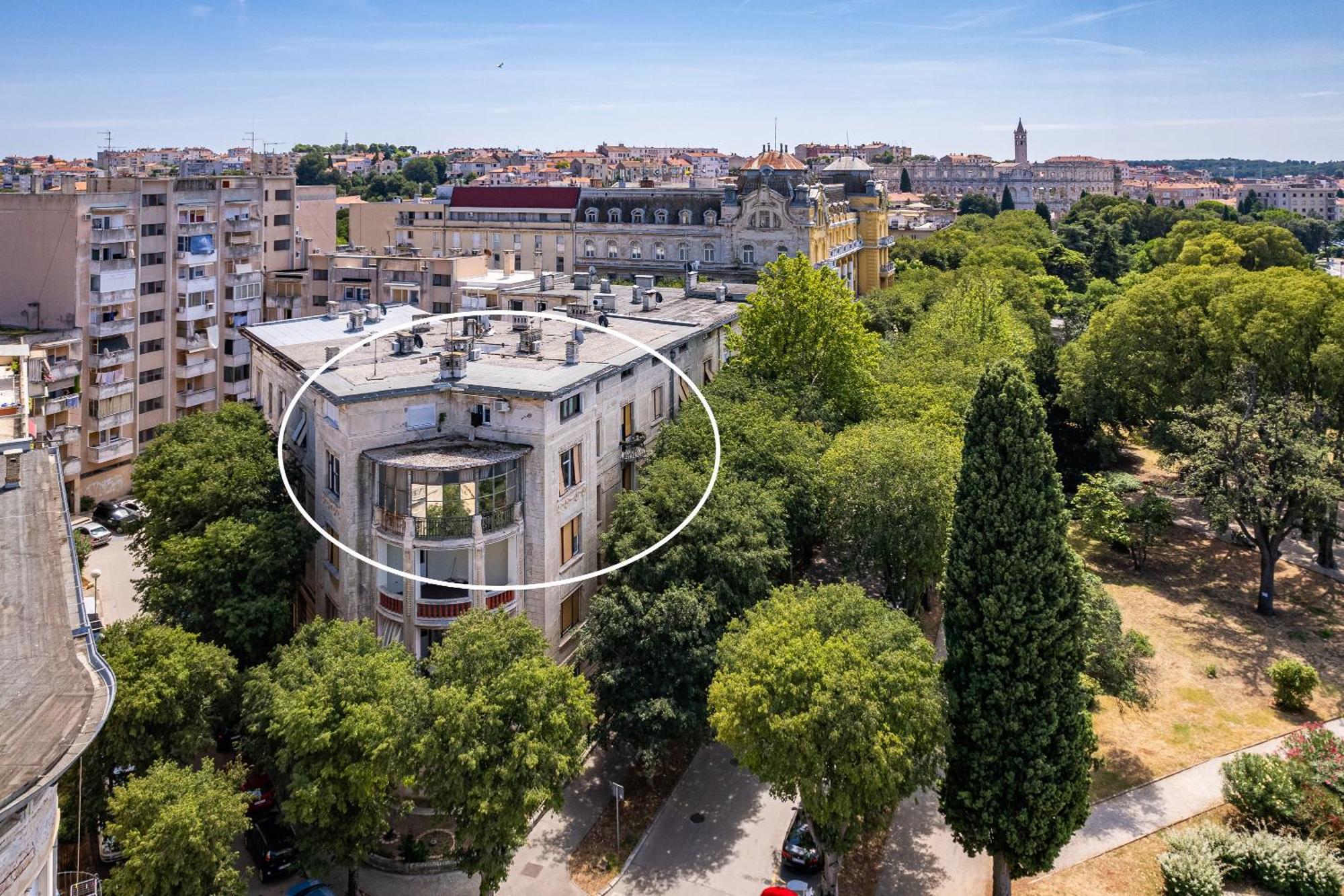 Villa Muenz Luxurious Residence Pula Exterior photo